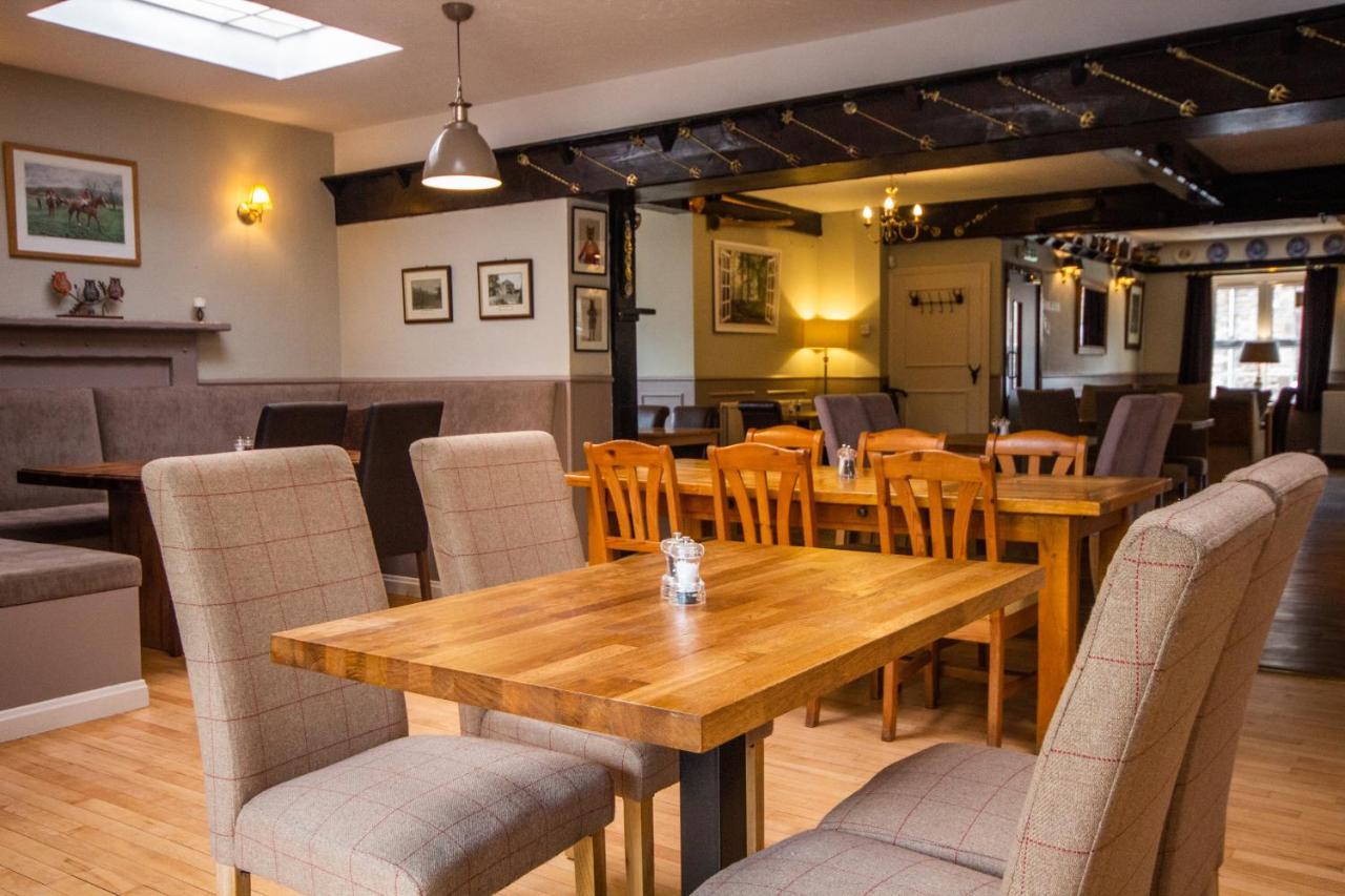 Bonchester Bridge Horse And Hound Country Inn מראה חיצוני תמונה
