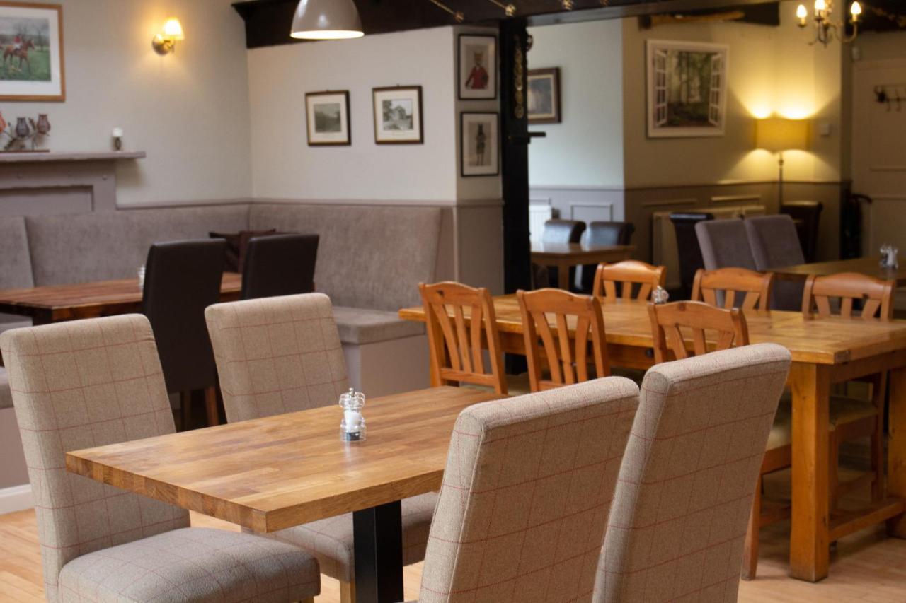 Bonchester Bridge Horse And Hound Country Inn מראה חיצוני תמונה